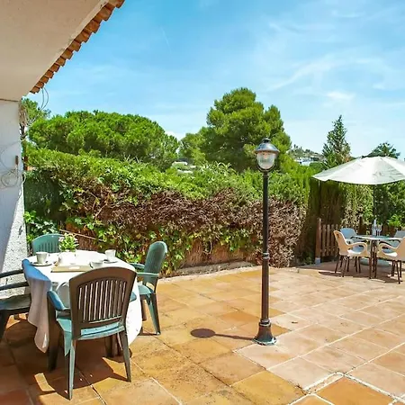 Cl11 Townhouse With Sea Views Holiday home