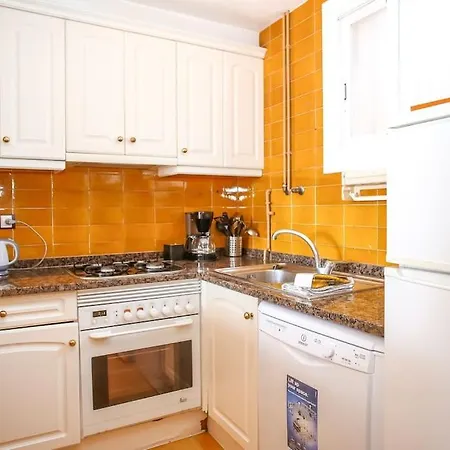 Cl11 Townhouse With Sea Views